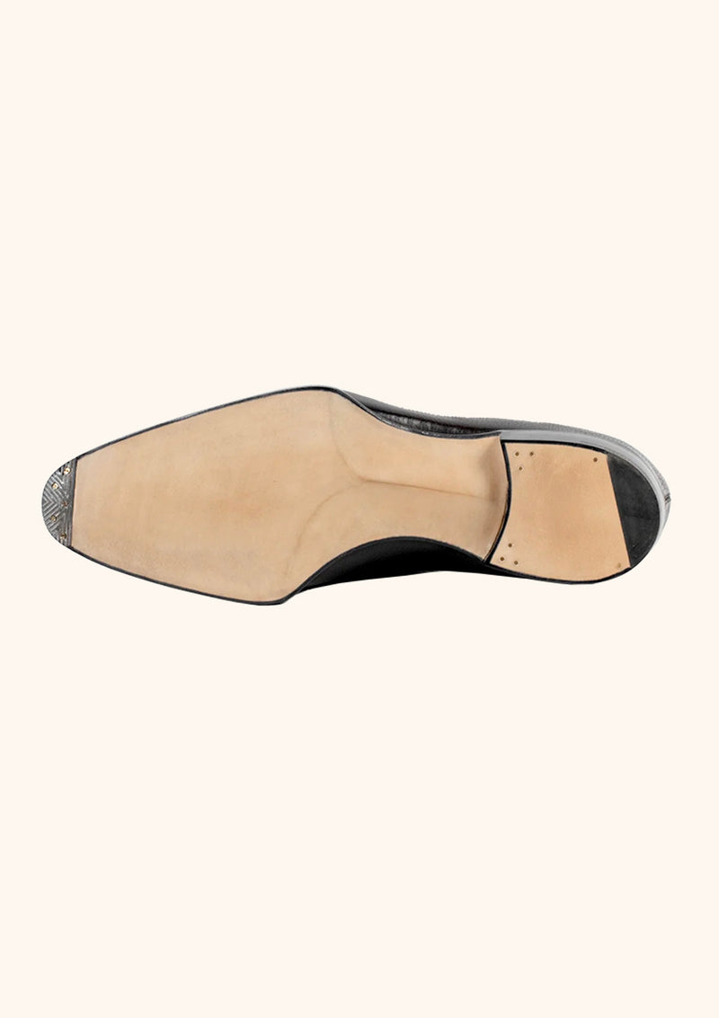Wholecut Oxfords with Medallion
