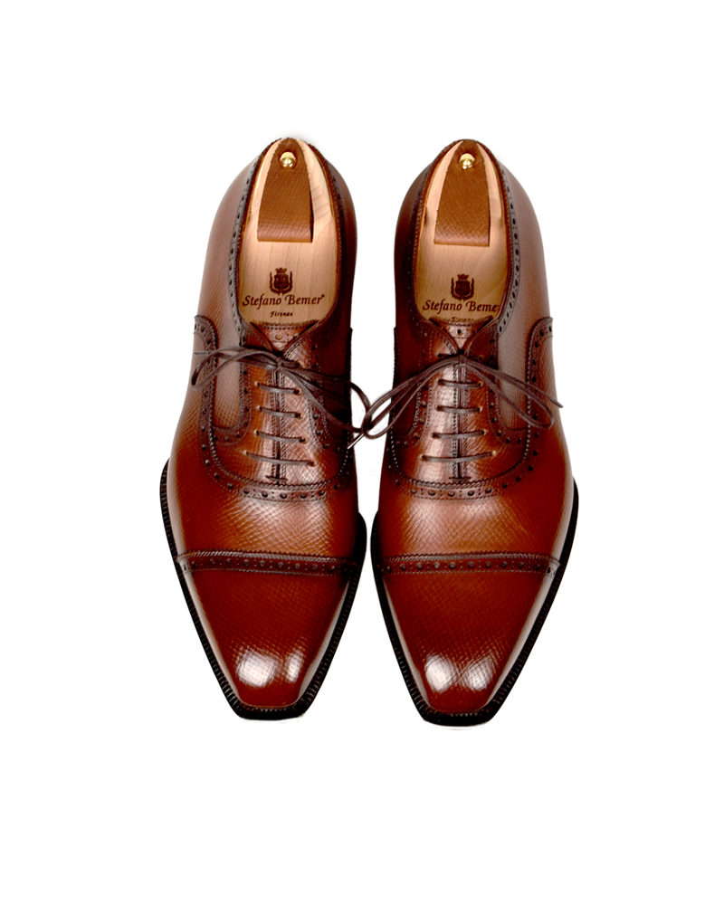Replica Semi-brogued cap toe Oxfords with a Thin Rubber Sole