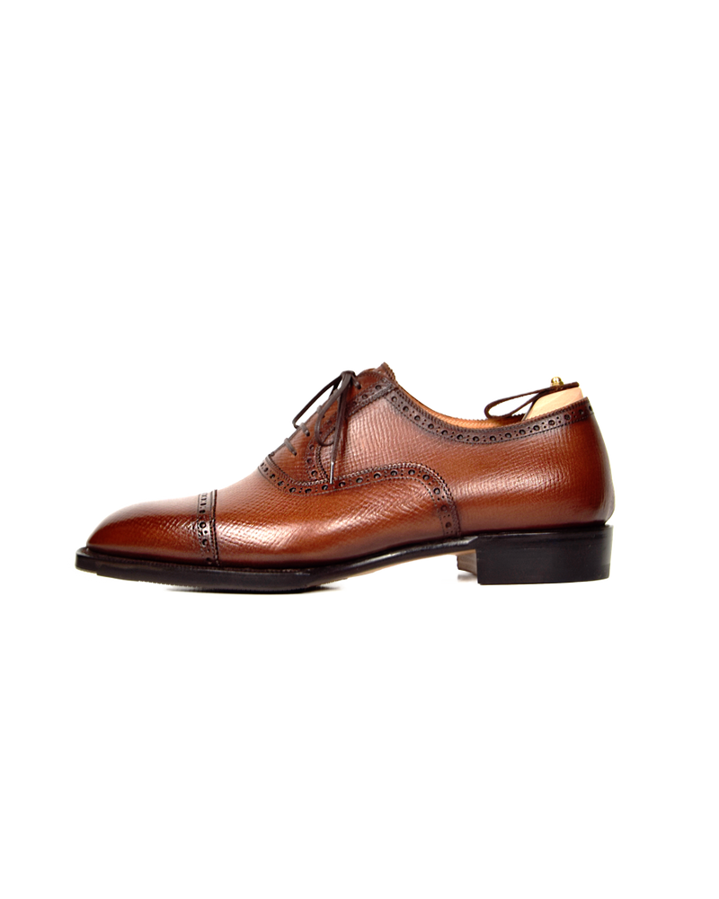 Replica Semi-brogued cap toe Oxfords with a Thin Rubber Sole